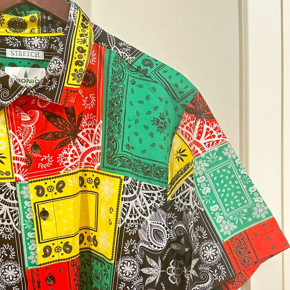 PAISLEY BANDANNA BUTTON DOWN